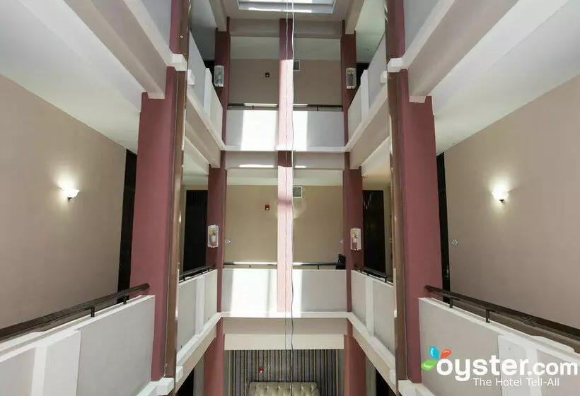 فندق Howard Johnson Inn Plaza de Armas Old San Juan