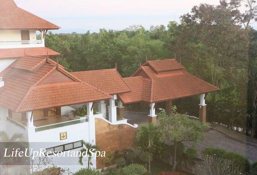 Отель Life Up Resort And Spa