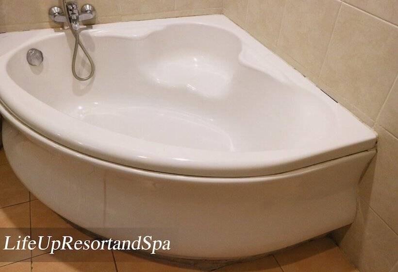 Отель Life Up Resort And Spa