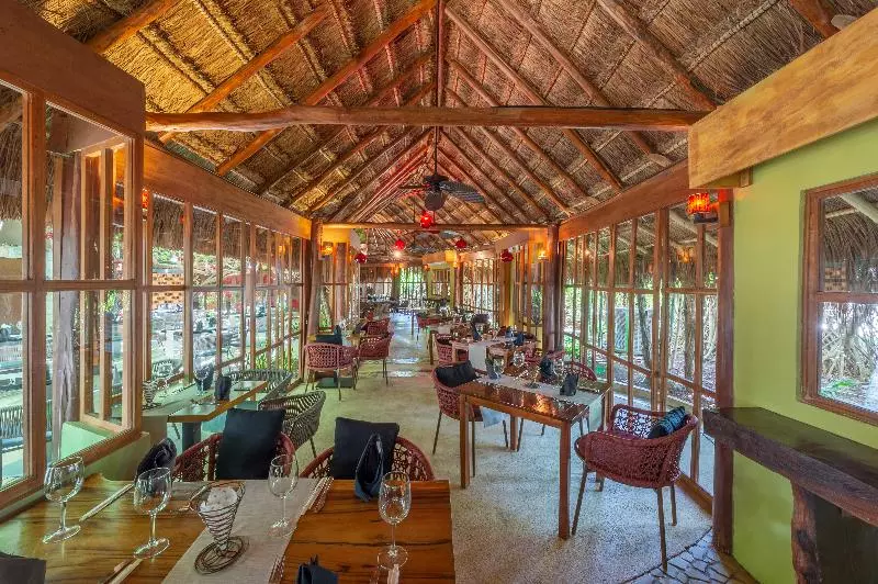 Otel Live Aqua Beach Resort Cancun