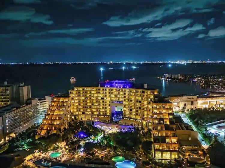 Hotelli Live Aqua Cancun - Adults Only - All-Inclusive