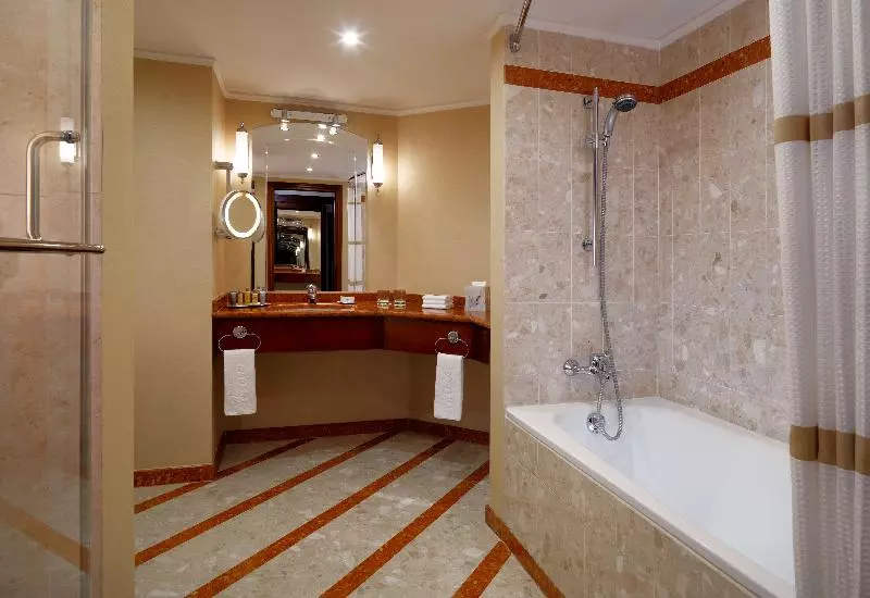 هتل Moscow Marriott Royal Aurora