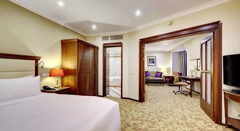 هتل Moscow Marriott Royal Aurora