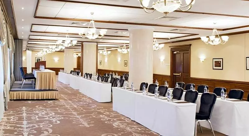 هتل Moscow Marriott Royal Aurora