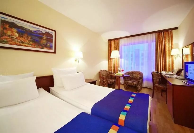 هتل Park Inn By Radisson Poliarnie Zori Murmansk