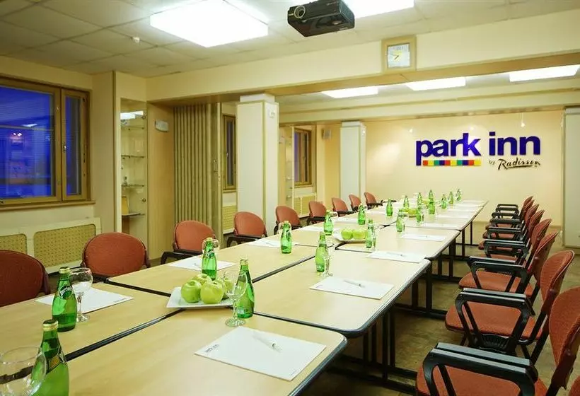 هتل Park Inn By Radisson Poliarnie Zori Murmansk