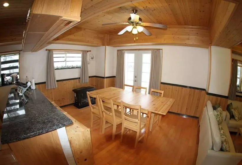 Hotelli Hakuba Powder Cottages
