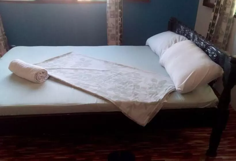 پانسیون Akogo House   Bnb , Hostel, Backpackers & Volunteer Center