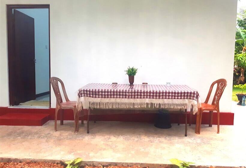 膳宿费 Nadee Villa Guest House