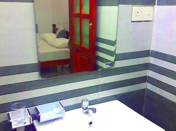 膳宿费 Nadee Villa Guest House