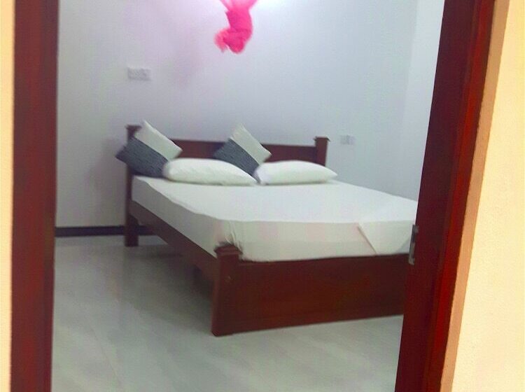 膳宿费 Nadee Villa Guest House