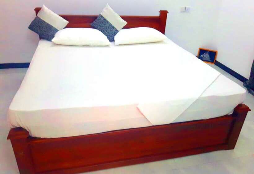 膳宿费 Nadee Villa Guest House