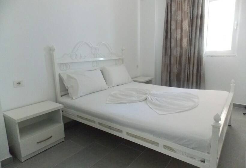 پانسیون Santa Paola Hotel   In Sarandë