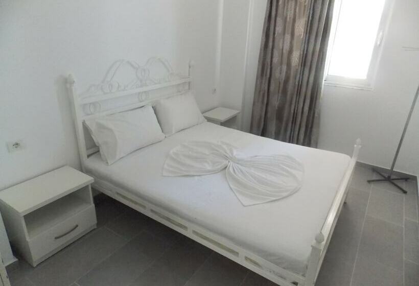 پانسیون Santa Paola Hotel   In Sarandë