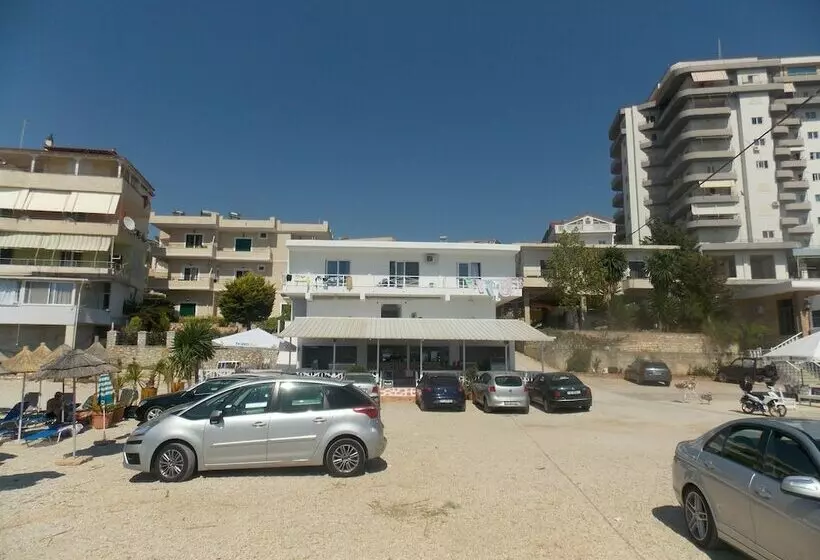 پانسیون Santa Paola Hotel   In Sarandë