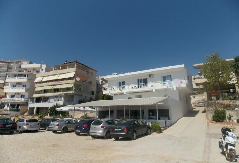 پانسیون Santa Paola Hotel   In Sarandë