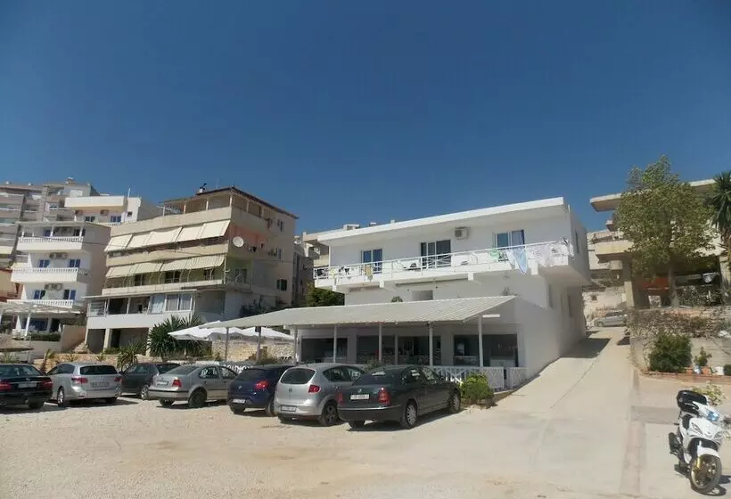 پانسیون Santa Paola Hotel   In Sarandë