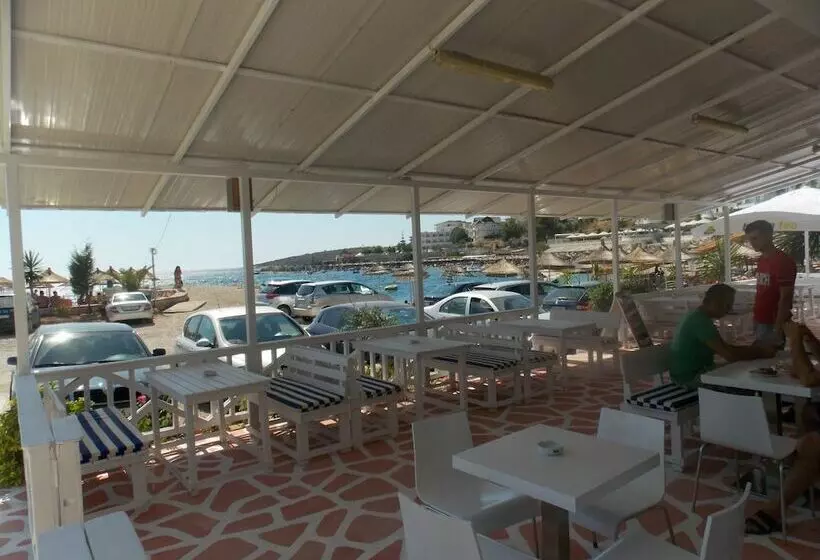 پانسیون Santa Paola Hotel   In Sarandë