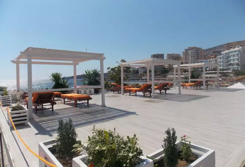 پانسیون Santa Paola Hotel   In Sarandë