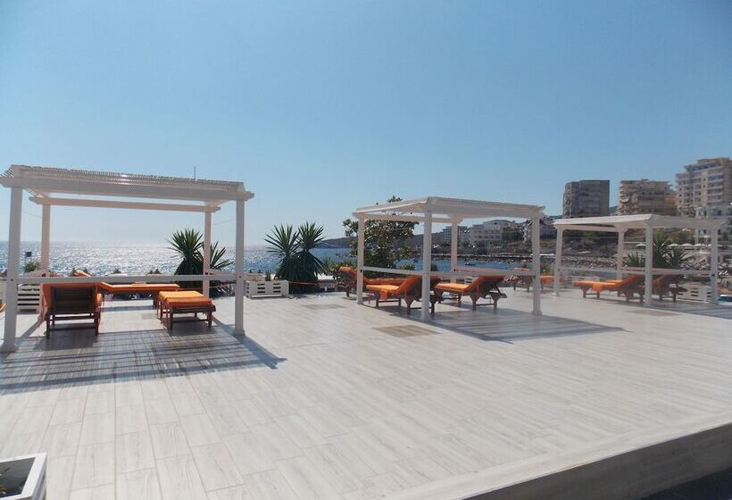 پانسیون Santa Paola Hotel   In Sarandë