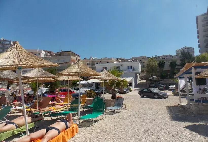 پانسیون Santa Paola Hotel   In Sarandë