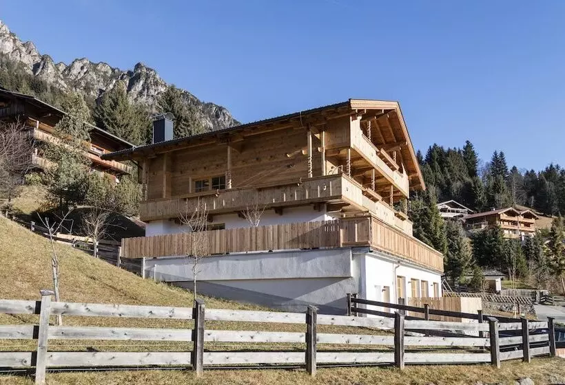 リゾートホテル Alpbach Lodge Chalet Superior