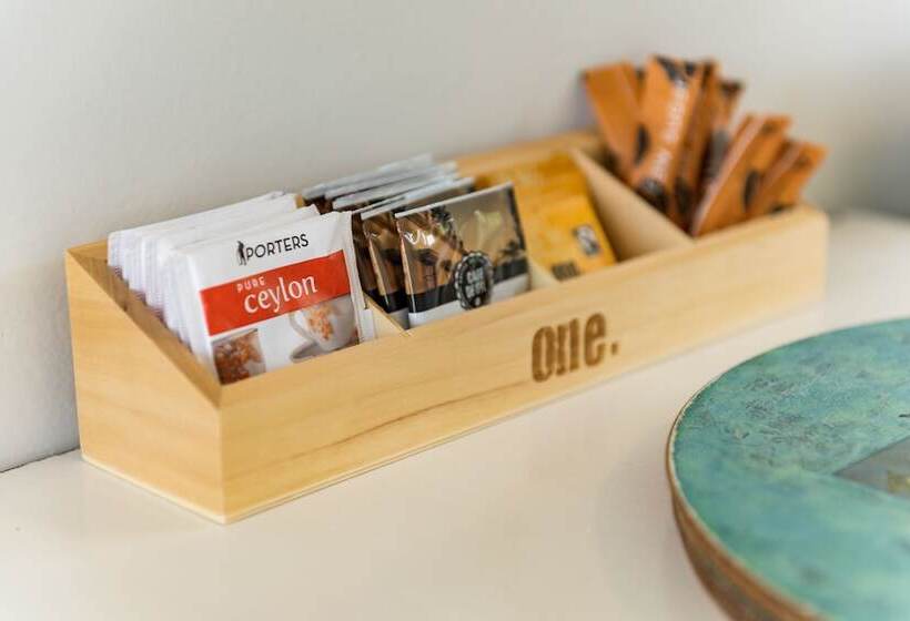 Waitangi Beach Bach 30b