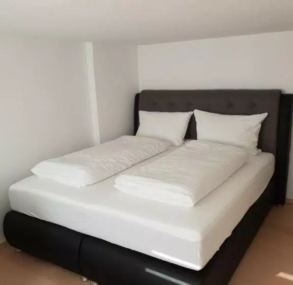 Retkeilymaja Gasthaus Zur Stadt Triberg