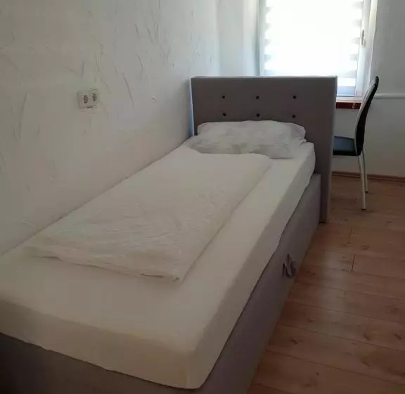 Retkeilymaja Gasthaus Zur Stadt Triberg