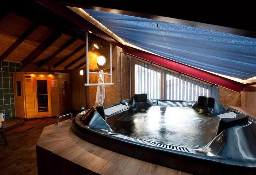 ユースホステル Posada Real La Vieja Chimenea Spa