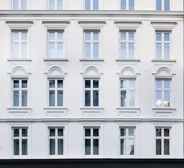 Eric Vökel Boutique Apartments   Copenhagen Suites