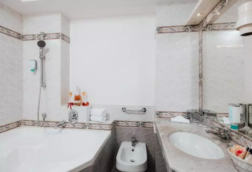 هتل Villa Bellevue Portoroz Portorose