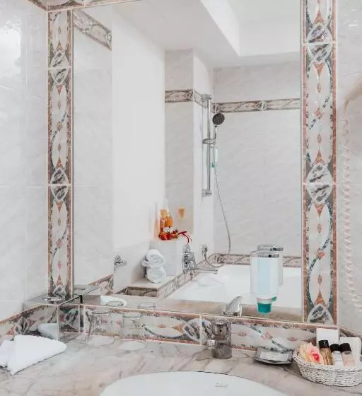 هتل Villa Bellevue Portoroz Portorose