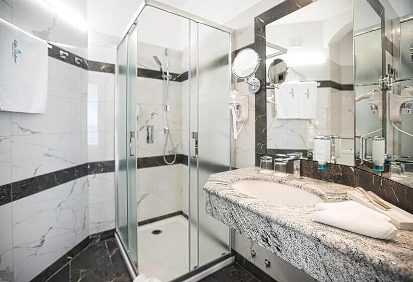 هتل Villa Bellevue Portoroz Portorose