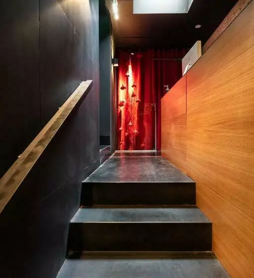 هتل Zrooms&suites Hostel Boutique