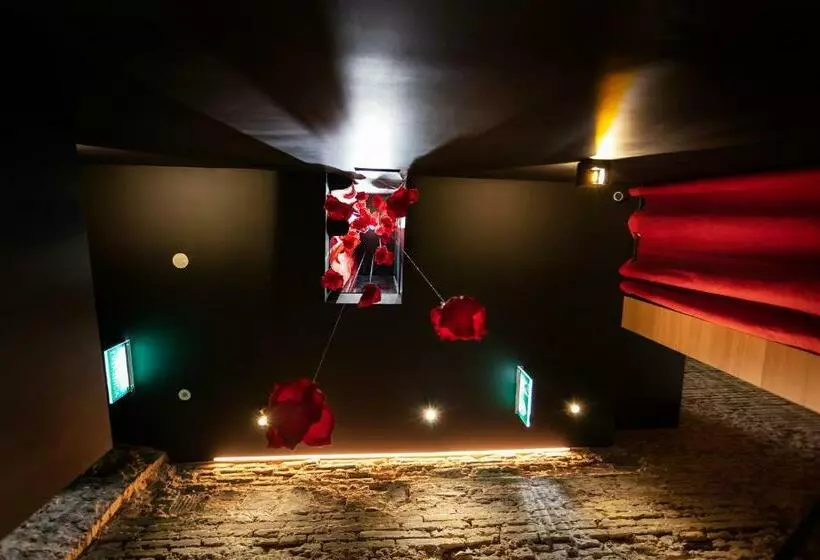 هتل Zrooms&suites Hostel Boutique