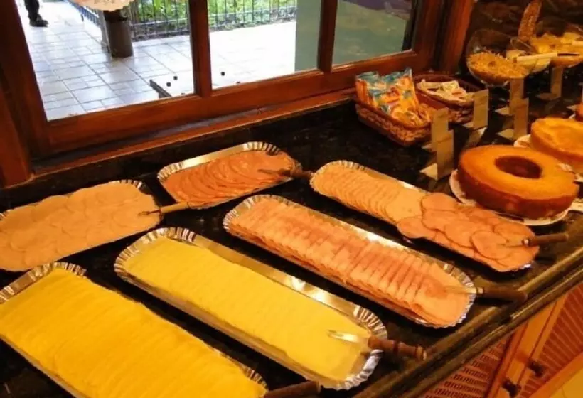 ペンション Pousada Martinez