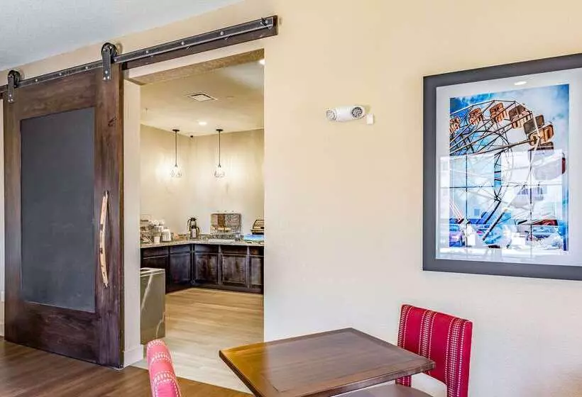 Hotelli Comfort Inn Altoonades Moines