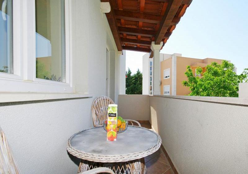 Hotel Apartments Elza