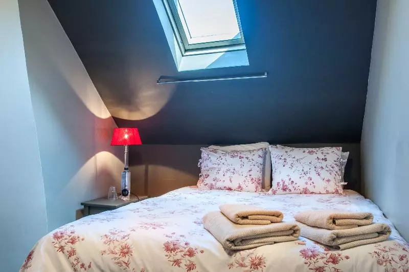 هتل Be&be Sablon 11