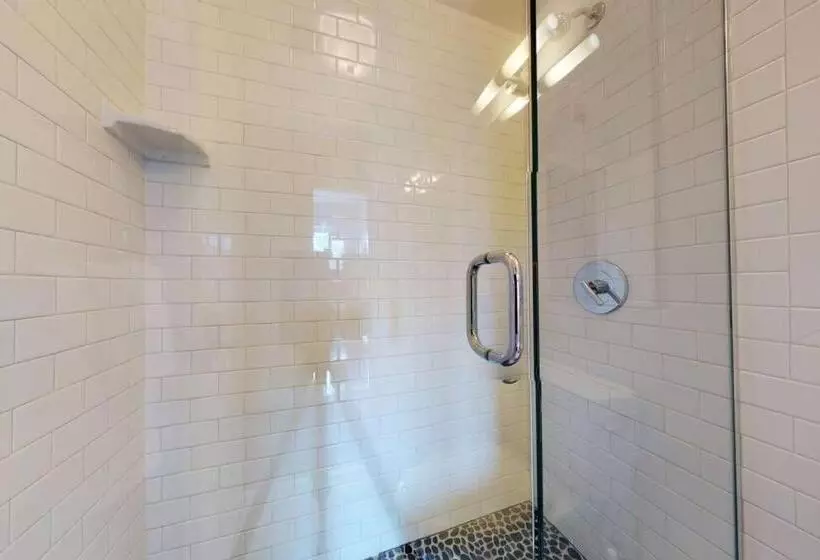 Stylish Downtown Studio In The Boston, C.ave #34