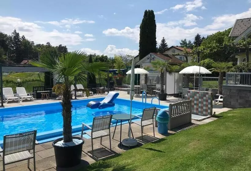 Majatalo Ferienanlage Seehof