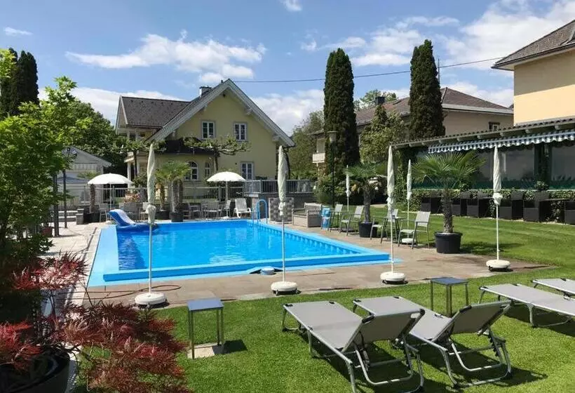 Majatalo Ferienanlage Seehof