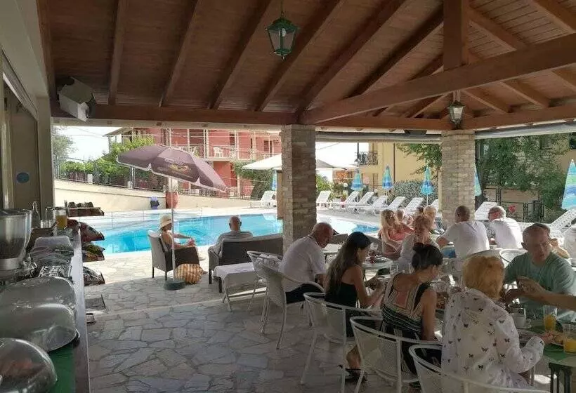 Gina Studios
