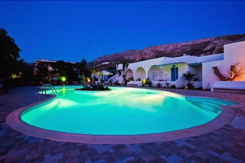 酒店 Lakki Village