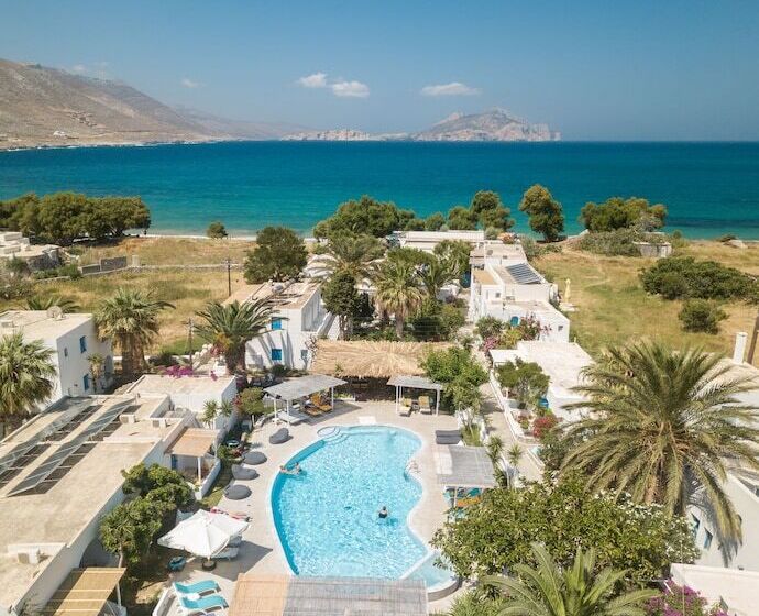 호텔 Lakki Village