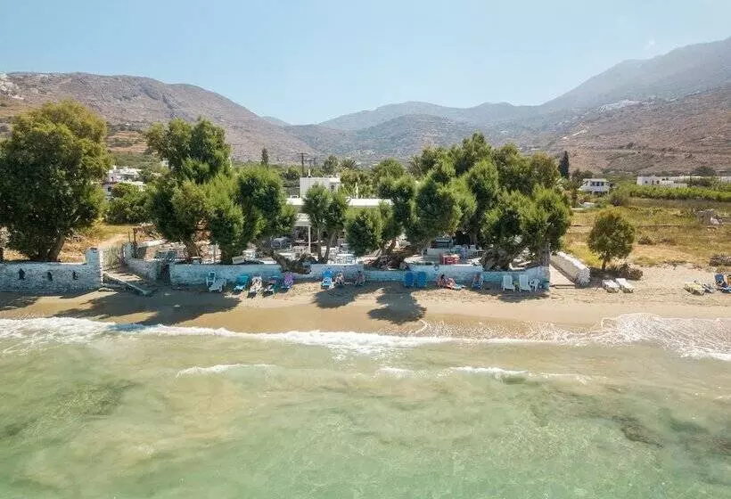 בית מלון כפרי Lakki Village