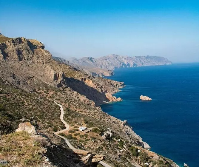 酒店 Lakki Village