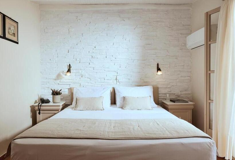 هتل Naxos Magic Village