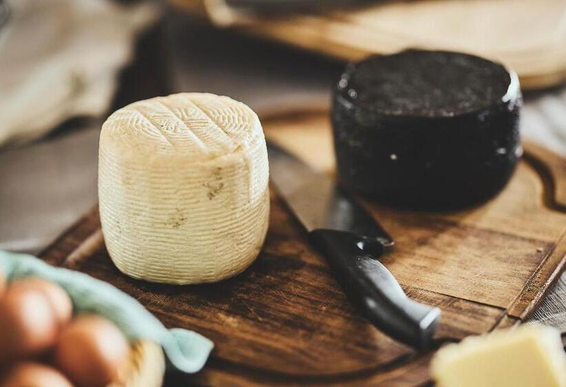 هتل Naxos Magic Village